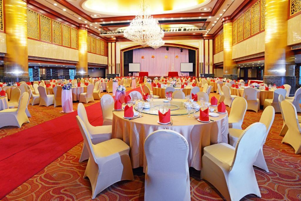 Guangzhou New Century Hotel Exterior foto