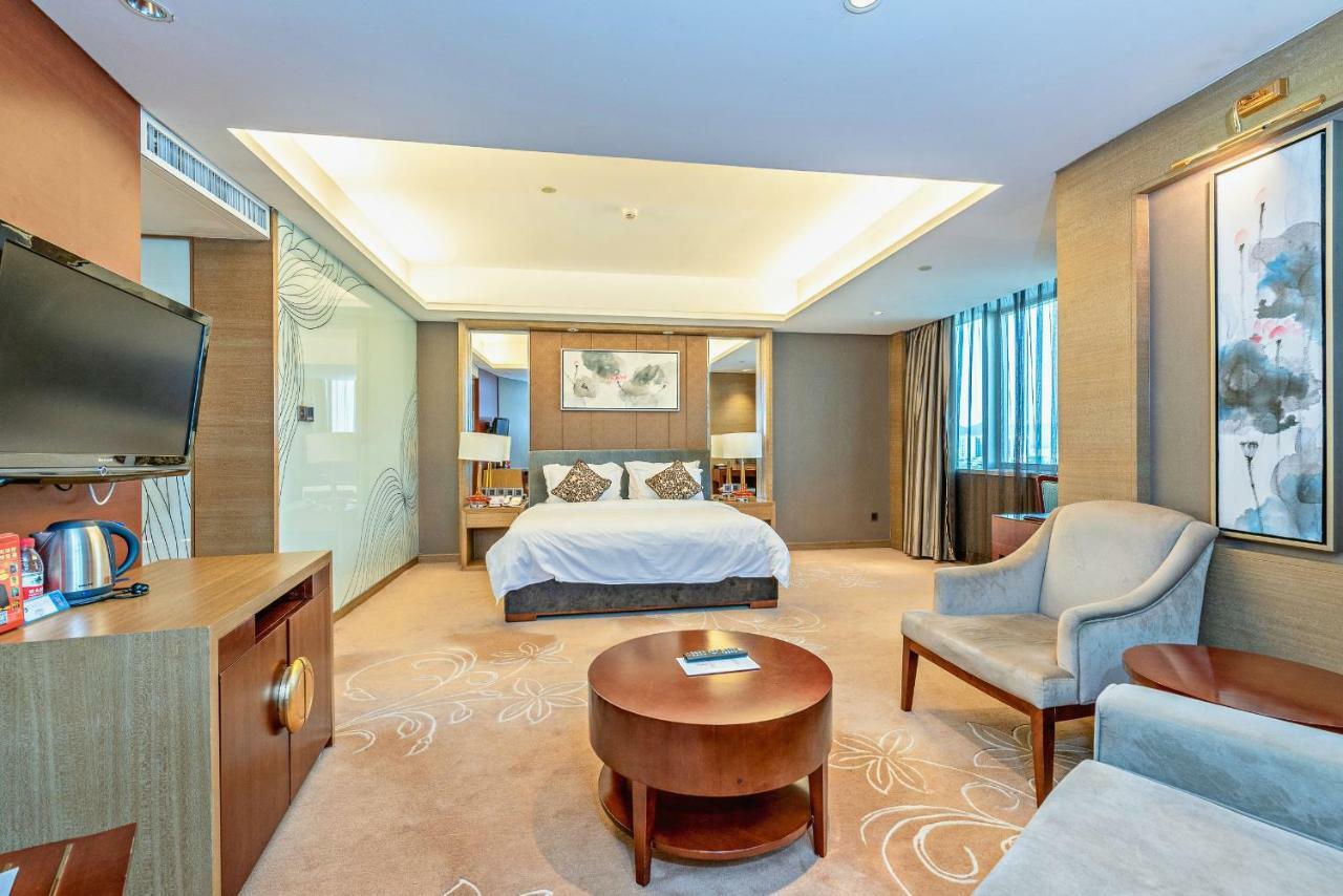 Guangzhou New Century Hotel Exterior foto